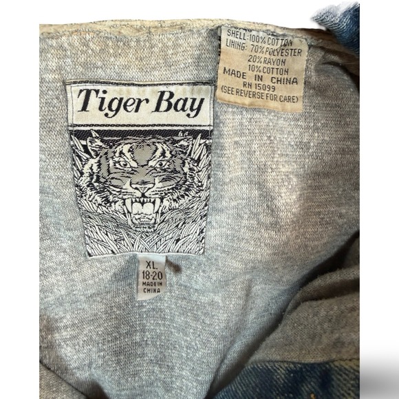 Vintage 90s Acid Wash Tiger Bay Denim Jacket XL Rock Band Patches Grunge - Picture 2 of 9